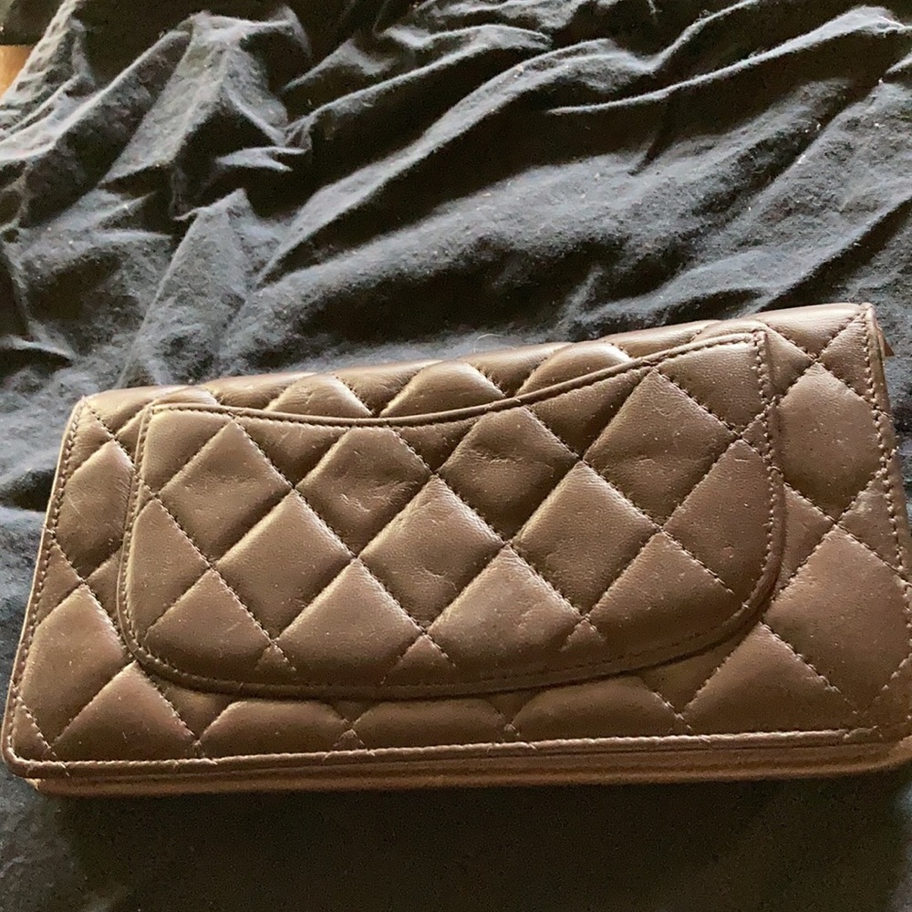 Authentic Chanel Wallet - Picture 2 of 9